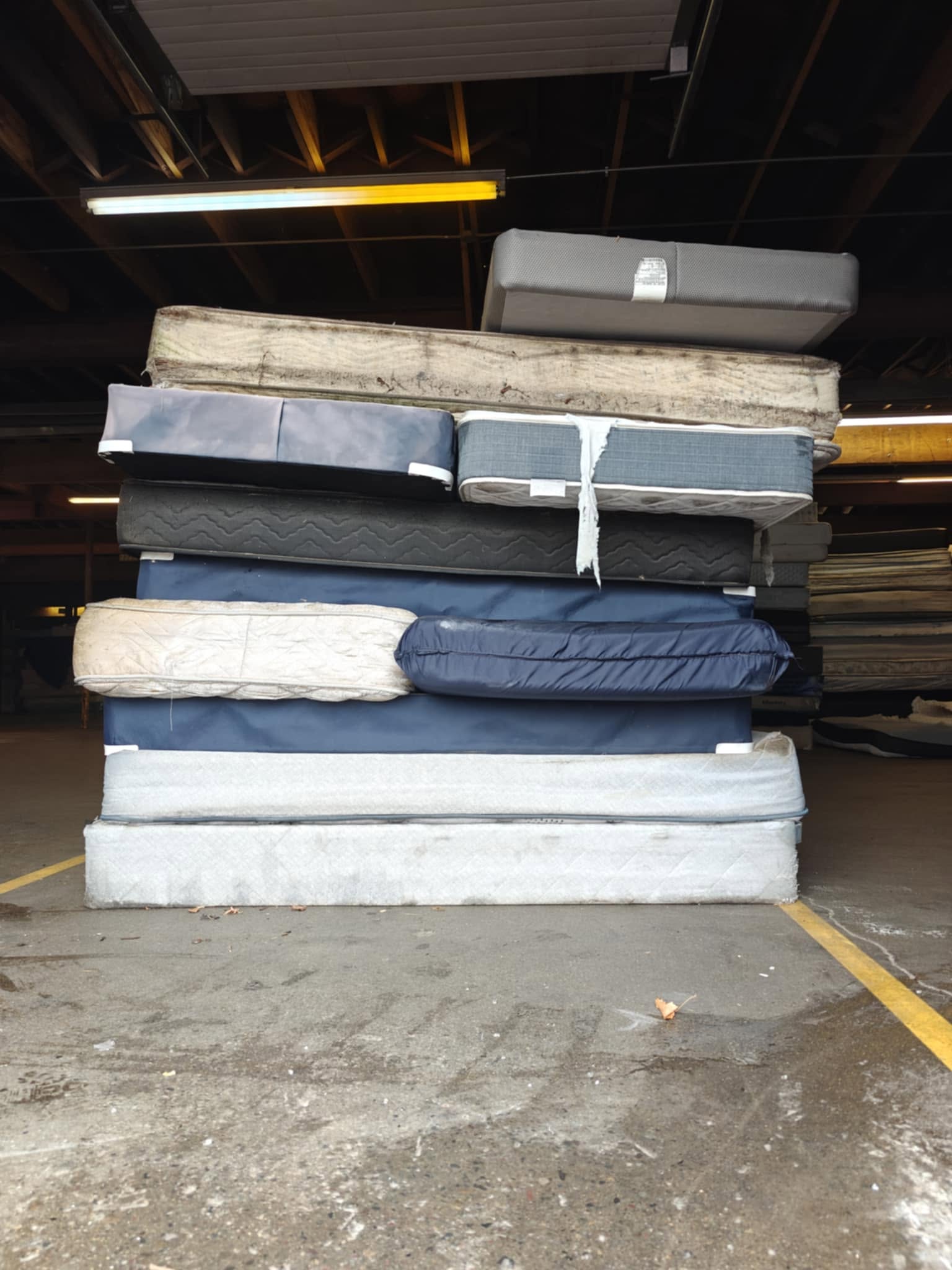 mattress removal recycling in rhode island